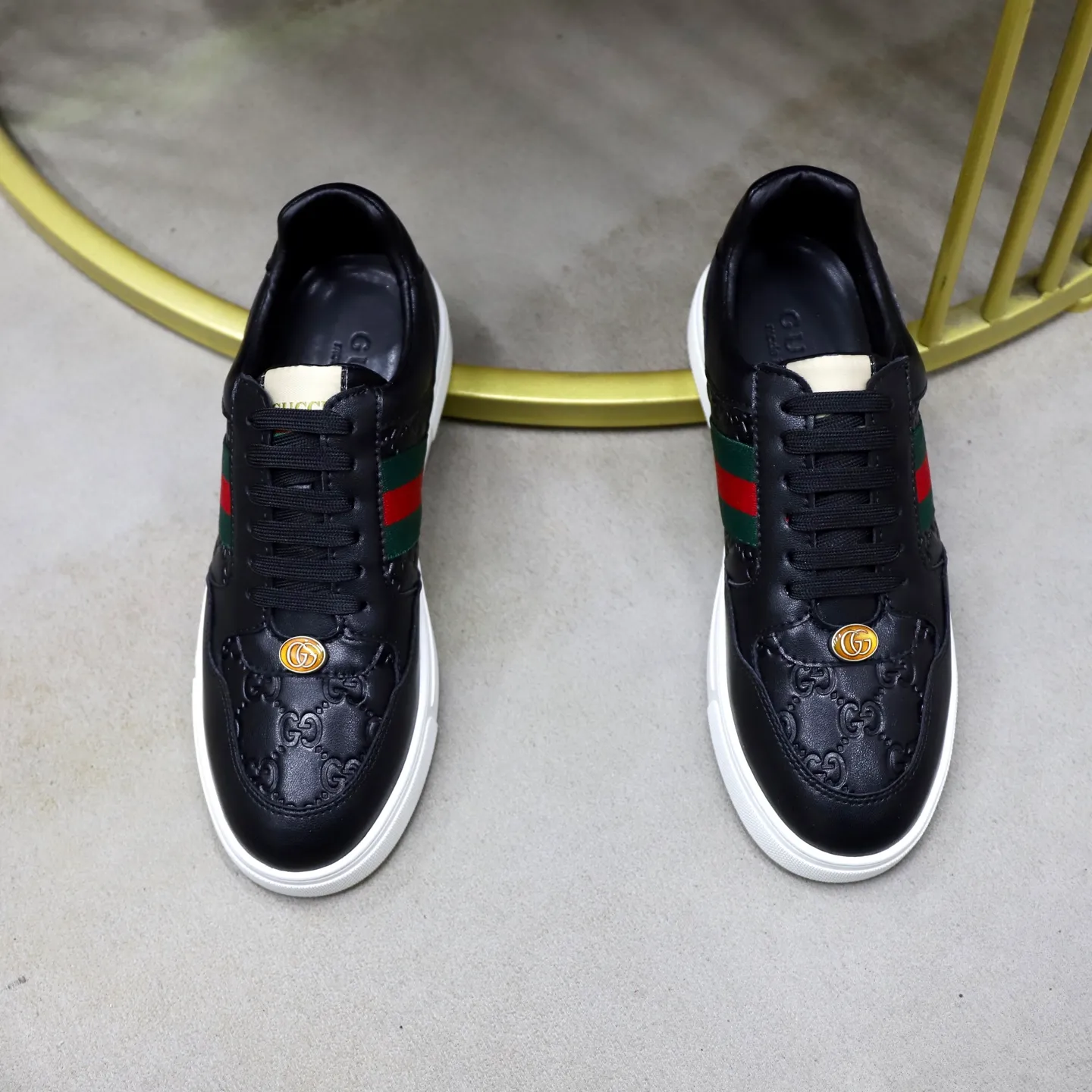 Ex-factory price: 420💰🙅‍♂️🙅‍♂️🙅‍♂️ Brand: Gucci GUCCi Standard code: 38-44 (45 customized) Grade: Same as the official website Material: Original leather splicing, comfortable and breathable sheepskin lining, original wear-resistant outsole Style category: Men's fashionable casual shoes, running, sports shoes, noble luxury brand elements, top luxury Color: actual picture color